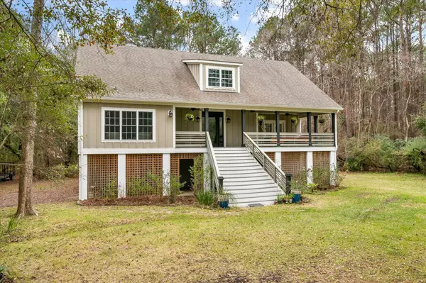 1575 Tacky Point Rd, Wadmalaw Island, SC 29487