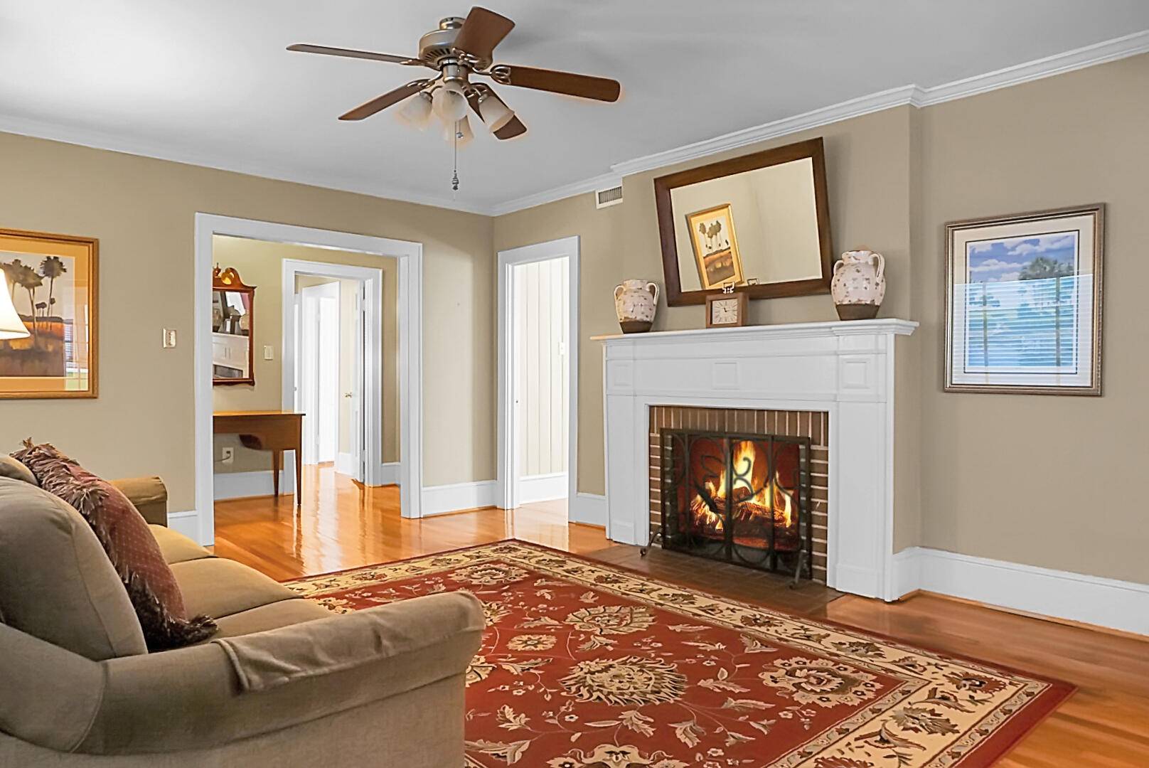 Summerville, SC 29483,917 S Main St