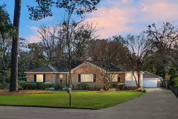 Summerville SC Home for Sale $ 725,000  ,AgentOwned Realty