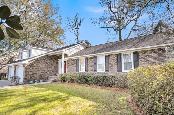 Summerville, SC 29485,114 Boone Dr