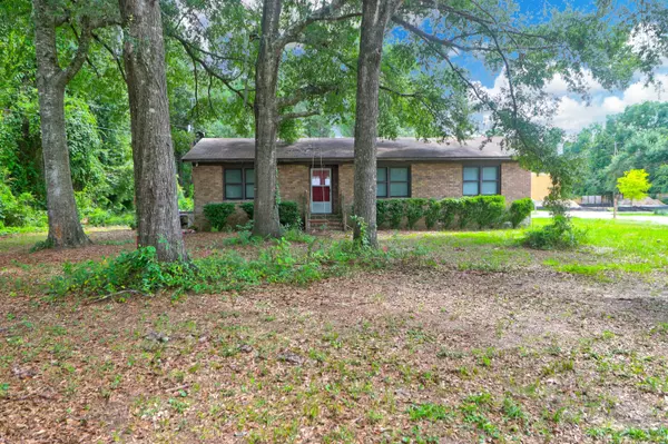 1088 Quiet Rd, Mount Pleasant, SC 29464
