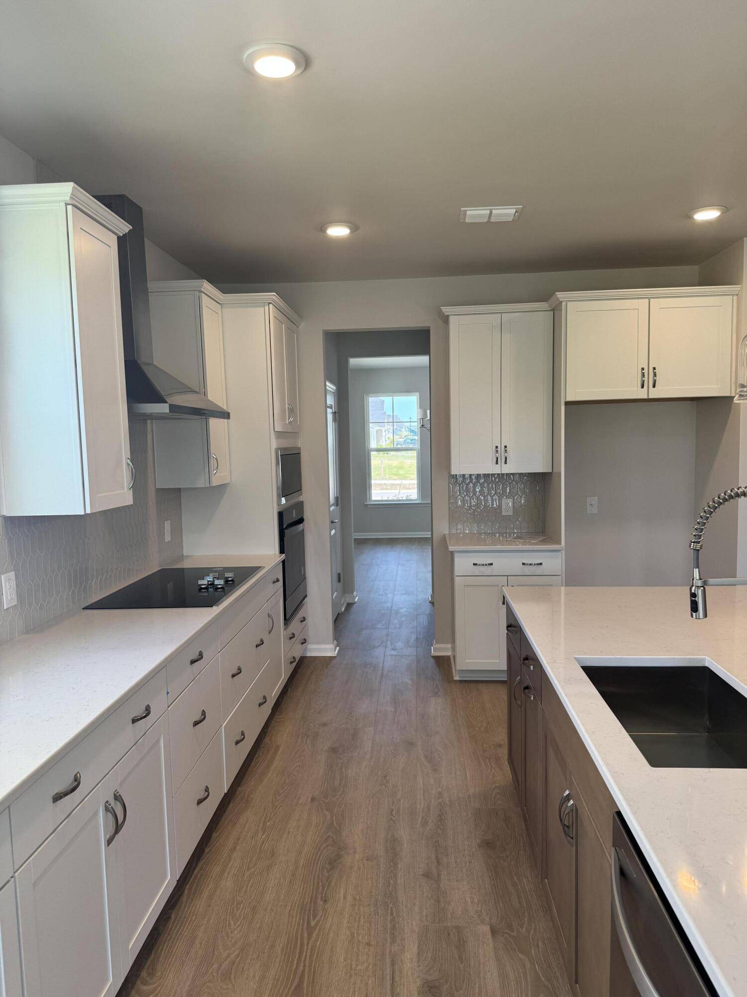 Moncks Corner, SC 29461,468 White Magnolia St