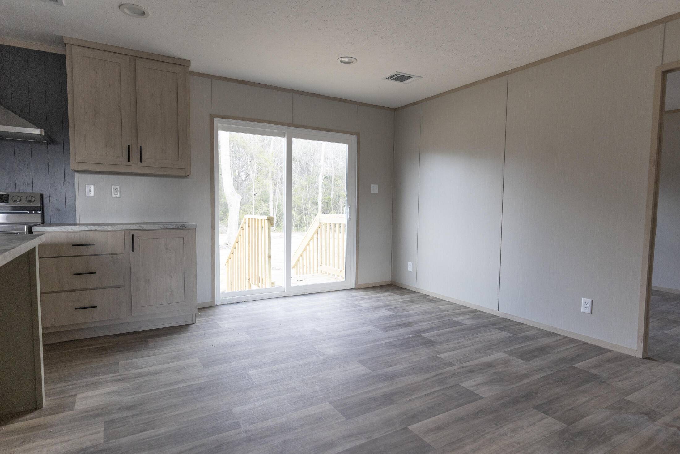 Cross, SC 29436,520 Branch Bend Way