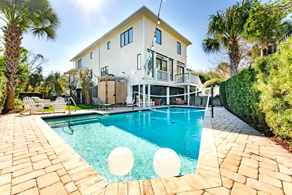 109 Carolina Blvd, Isle Of Palms, SC 29451