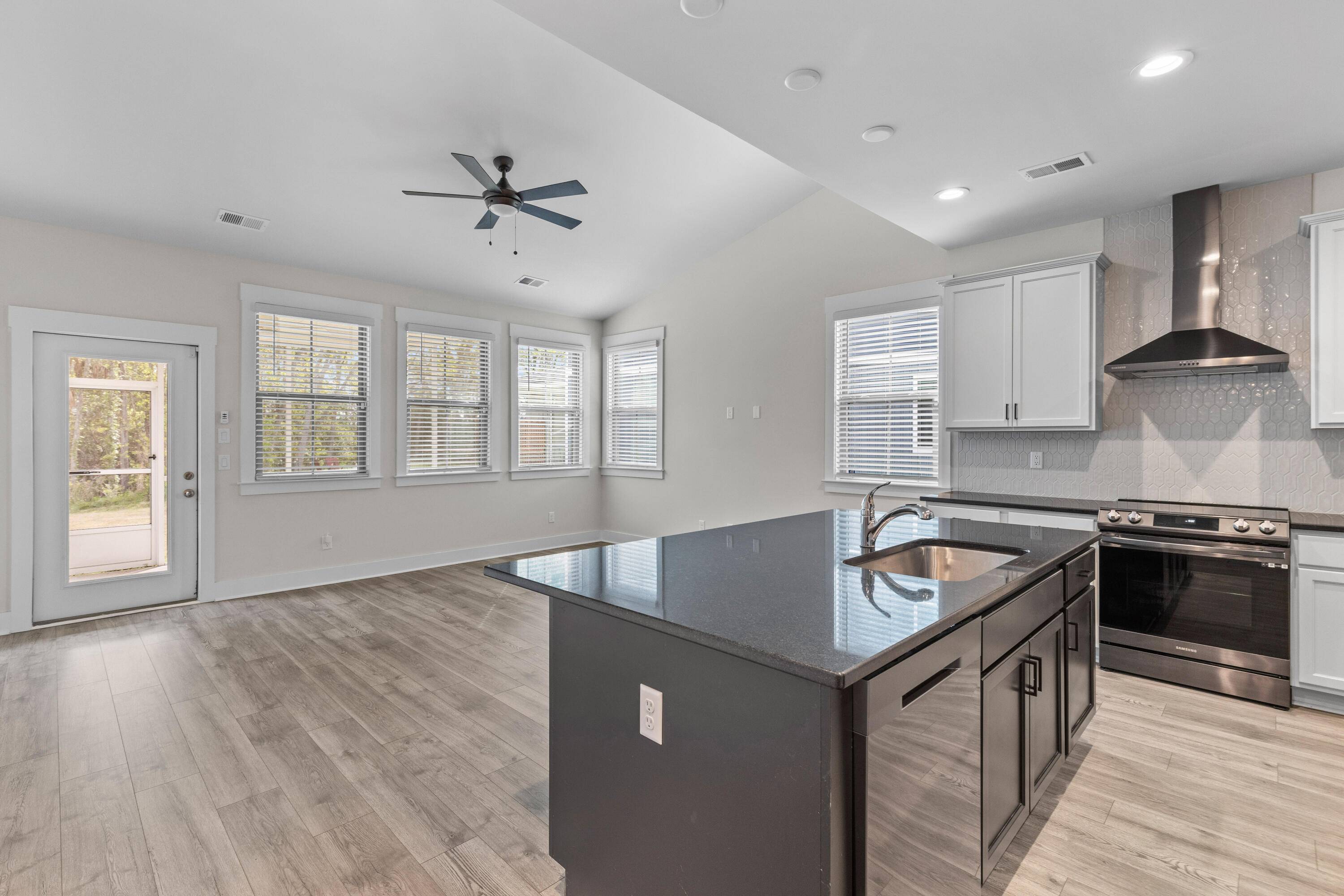 North Charleston, SC 29418,5100 Park Creek Ave