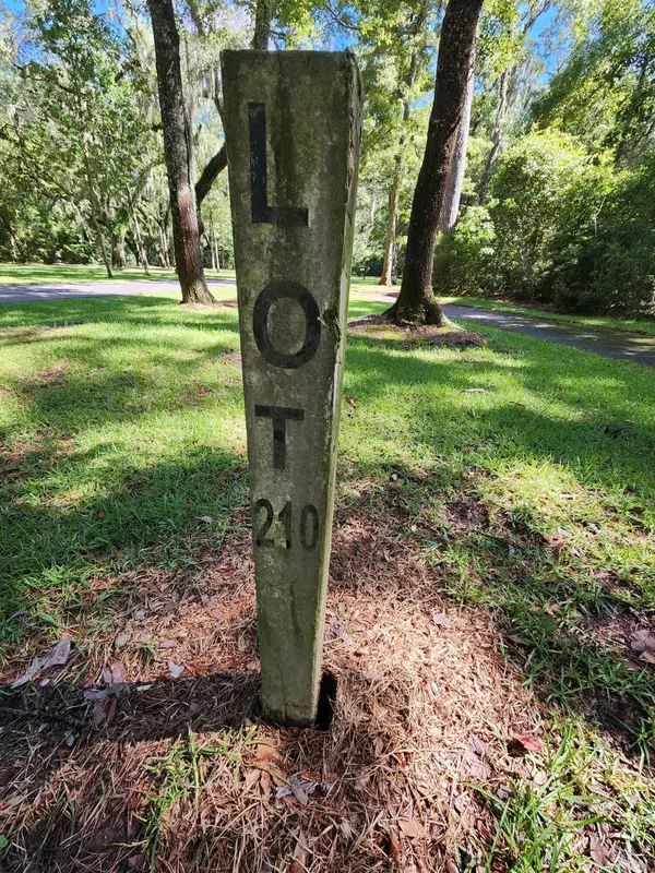 Seabrook, SC 29940,68 Bull Point Dr