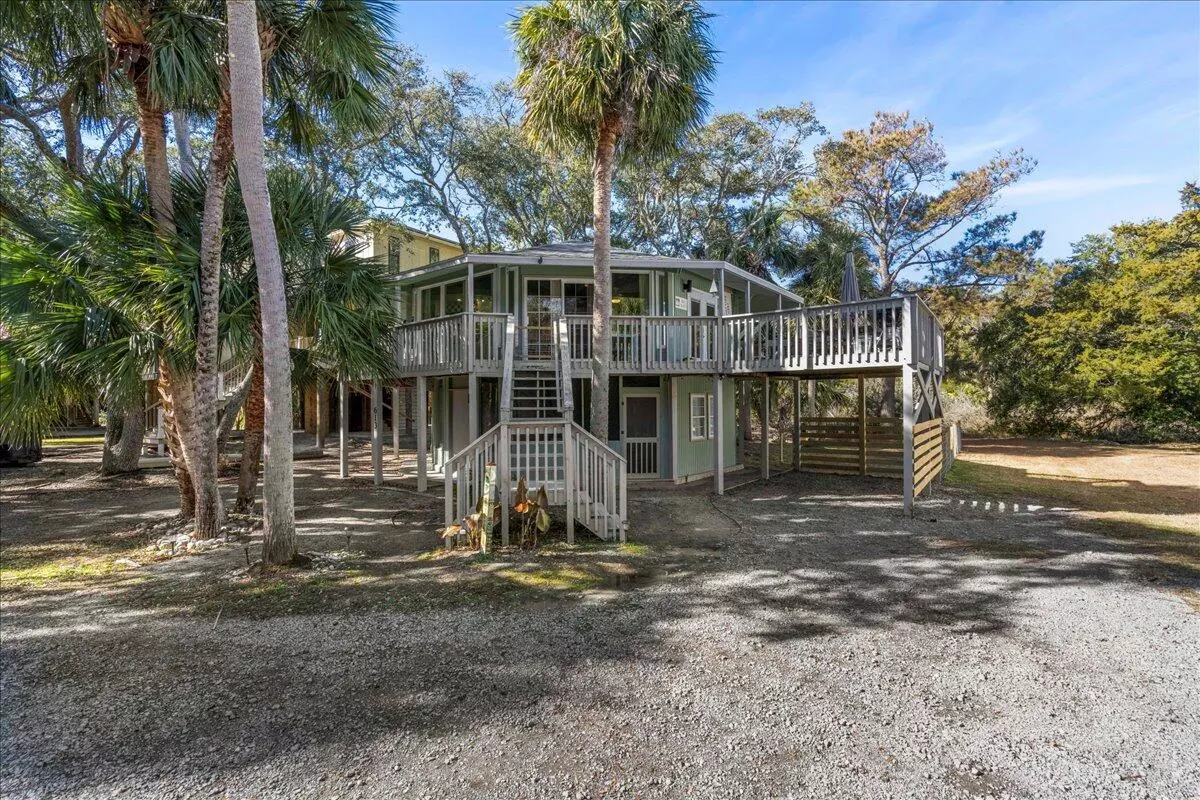 Edisto Island, SC 29438,613 Pompano St