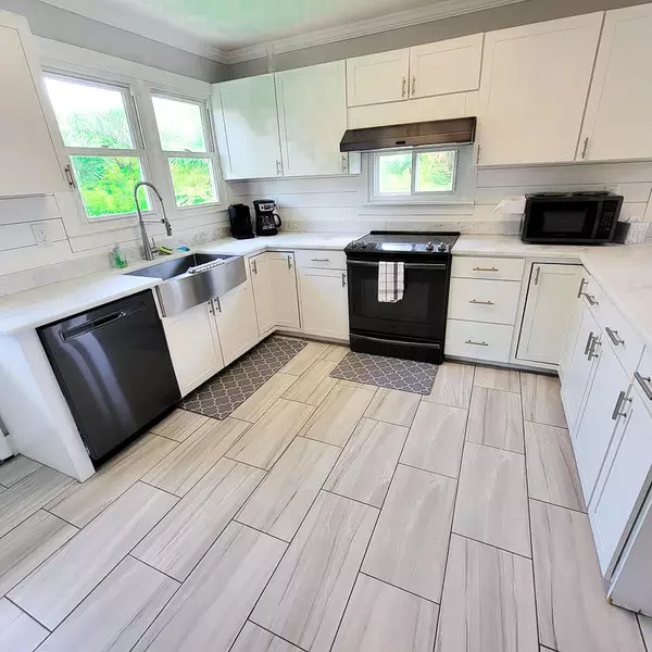 Edisto Beach, SC 29438,209 Palmetto Blvd