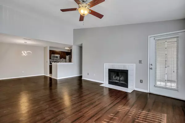 Mount Pleasant, SC 29466,2011 N Highway 17 #2100q