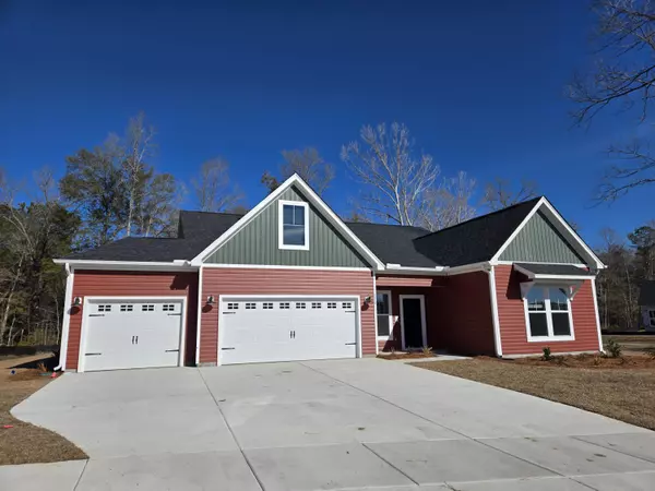 275 Darby Meadow Ln, Ridgeville, SC 29472