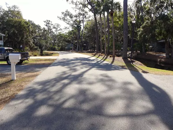 Edisto Island, SC 29438,745 Fairway Dr