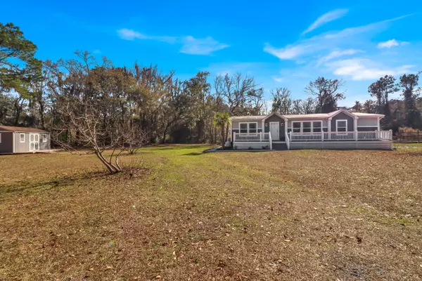 Edisto Island, SC 29438,7416 Jenkins Hill Rd