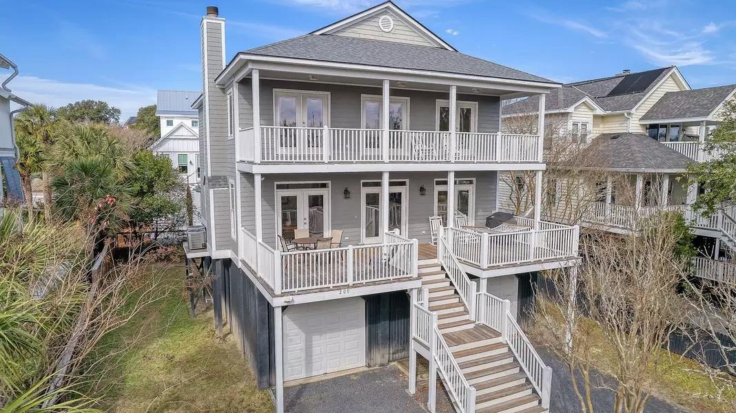 209 Charleston Blvd, Isle Of Palms, SC 29451