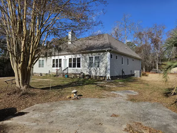 Eutawville, SC 29048,167 Satawen Rd