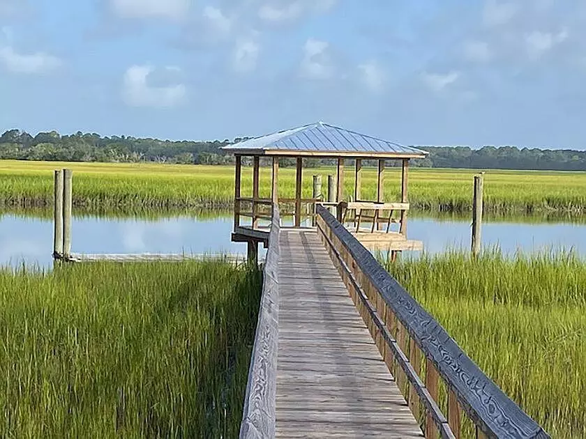 Edisto, SC 29438,83 Cocktail Ln