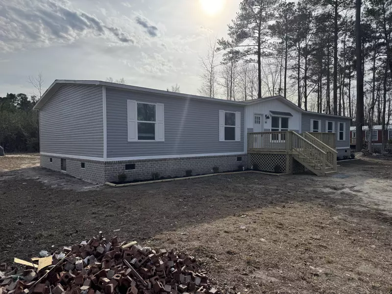 249 Ash Hill Dr, Eutawville, SC 29048