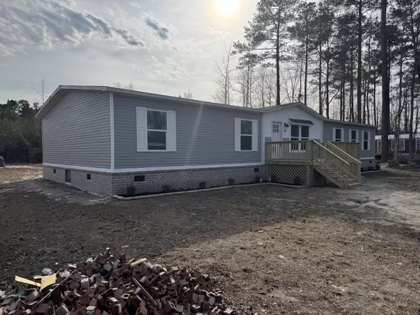 249 Ash Hill Dr, Eutawville, SC 29048