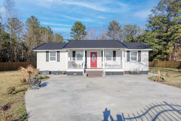 231 Apple St, Bowman, SC 29018