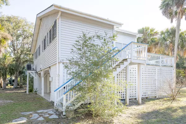 Edisto Island, SC 29438,204 Jungle Rd