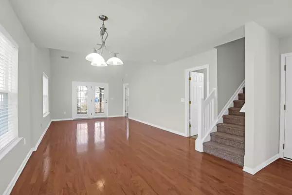 North Charleston, SC 29420,5211 Fernland Way