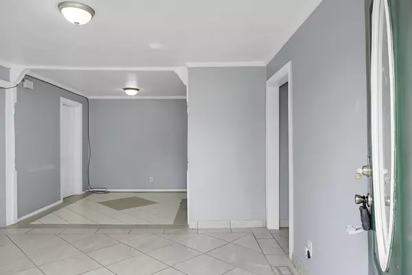 Hanahan, SC 29410,5747 Hoover Ave #A/B