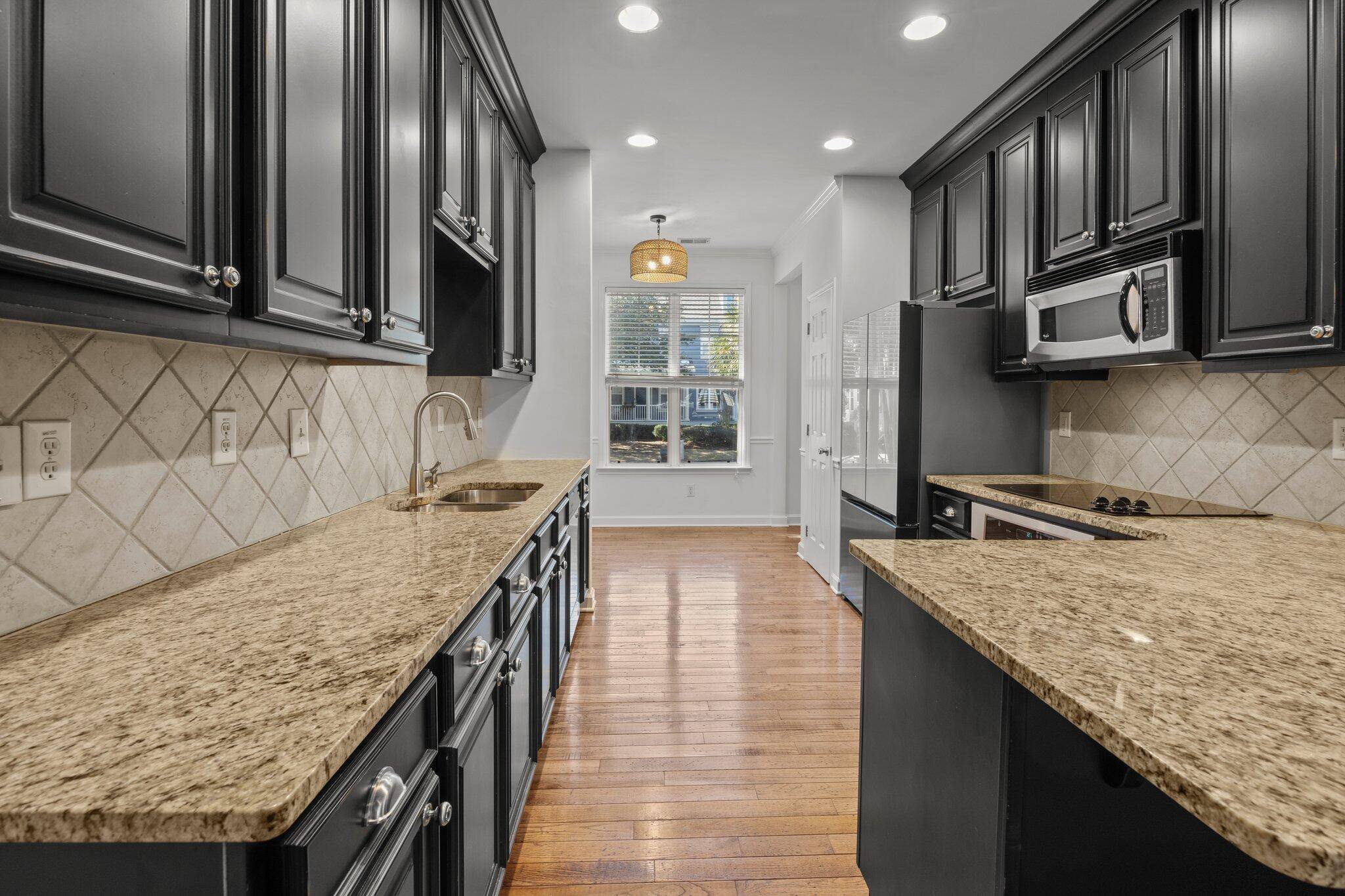 Mount Pleasant, SC 29466,2971 Treadwell St St