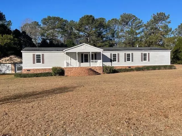 1016 Crawford Dr, Manning, SC 29102