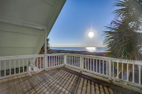 Folly Beach, SC 29439,403 W West Ashley Ave