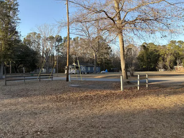 Yemassee, SC 29945,0 Ellis St