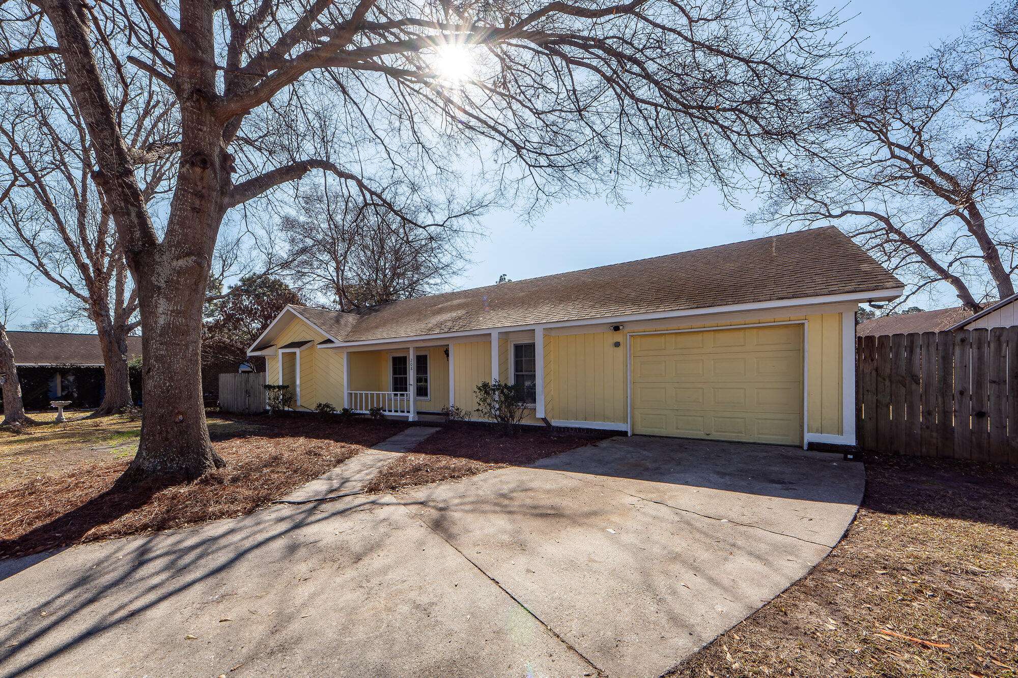 Summerville, SC 29486,208 Buckskin Dr