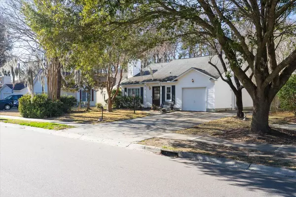 Charleston SC Home for Sale $ 450,000,AgentOwned Realty