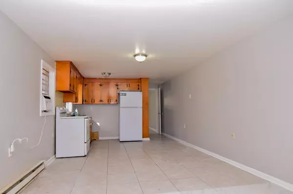 North Charleston, SC 29405,1920 Token St #A