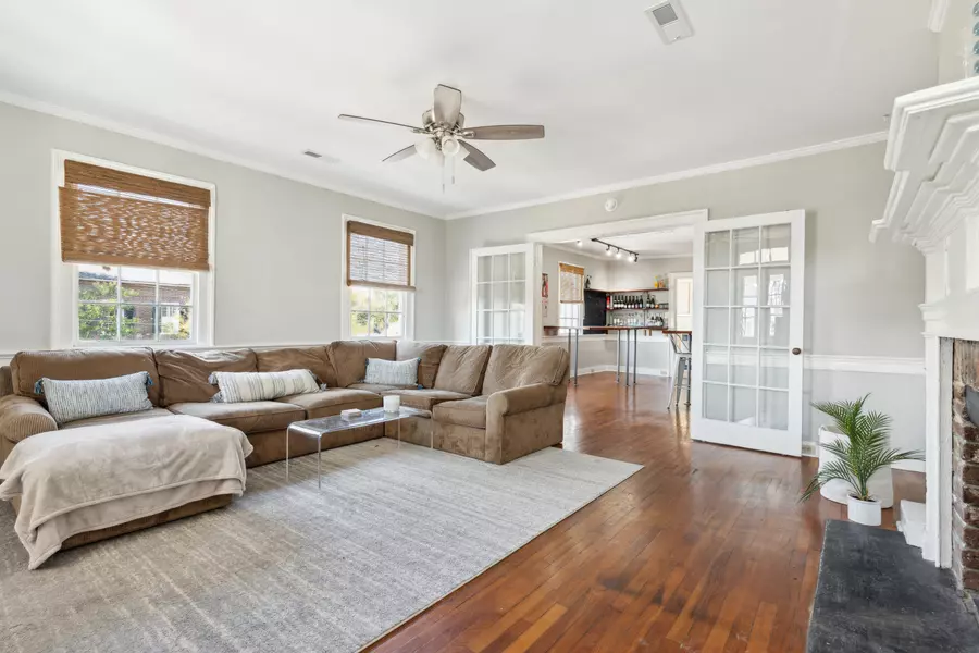 212-C Calhoun, Charleston, SC 29401