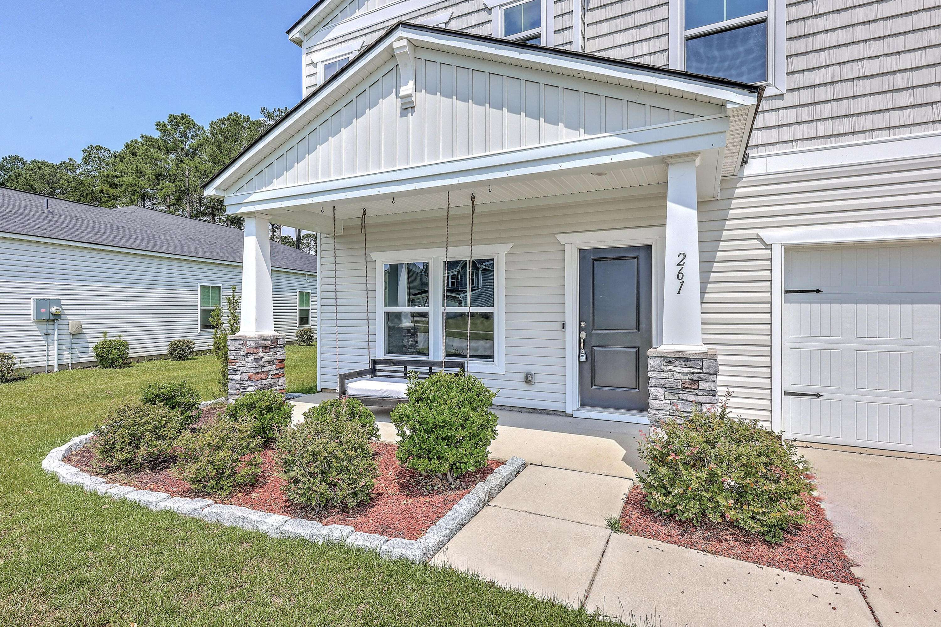 261 Firewheel Ct, Summerville, SC 29486