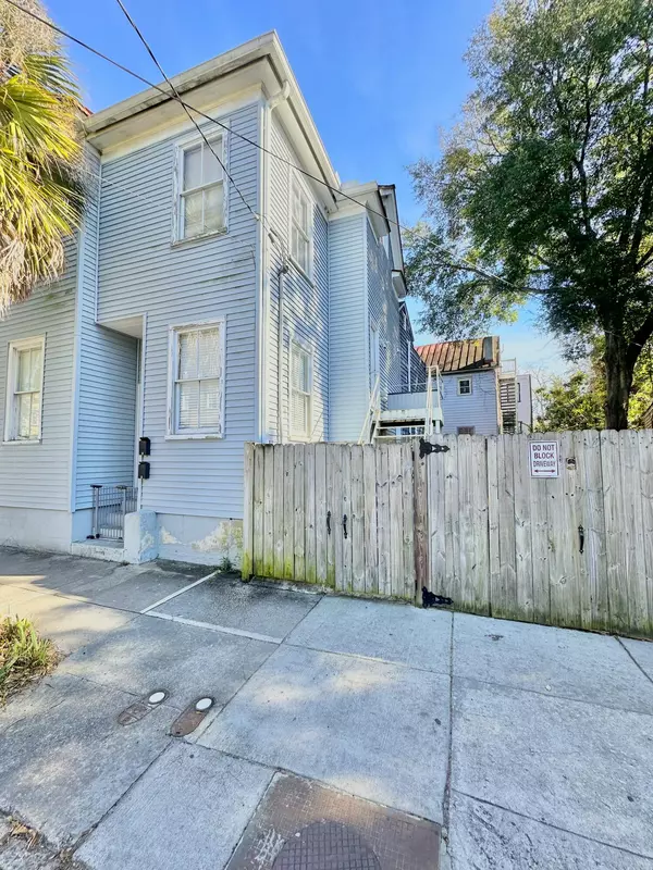 3 Woolfe St #A, Charleston, SC 29403