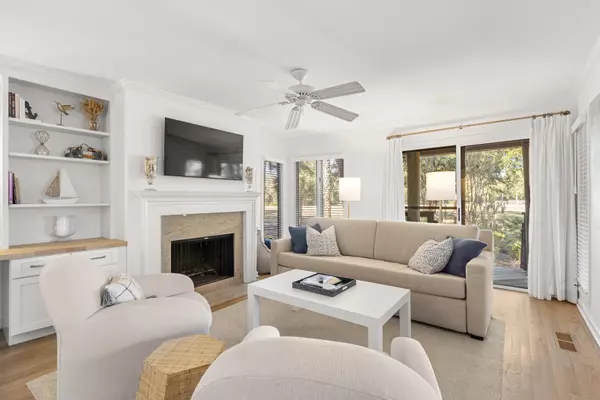 4545 Park Lake Dr, Kiawah Island, SC 29455