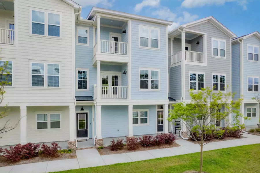 637 N Laurel St, Summerville, SC 29483