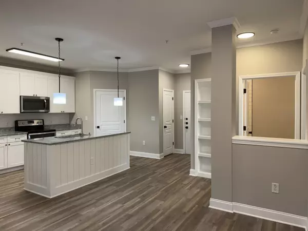 Charleston, SC 29492,300 Bucksley Ln #106