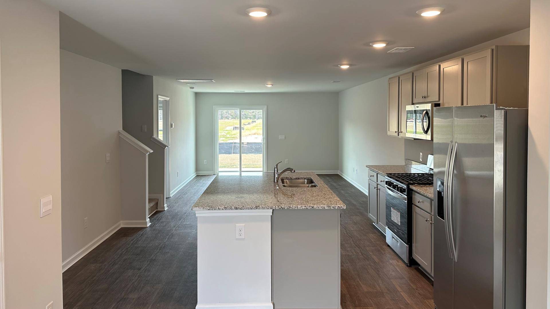 Summerville, SC 29486,535 Golden Embers Way