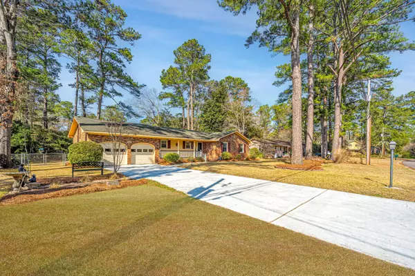 Summerville, SC 29483,715 Old Golf Rd