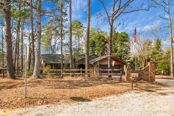 Elloree, SC 29047,1 Santee Lakes Ct