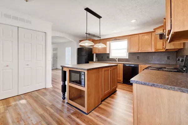 Bonneau, SC 29431,166 Dawsey Dr