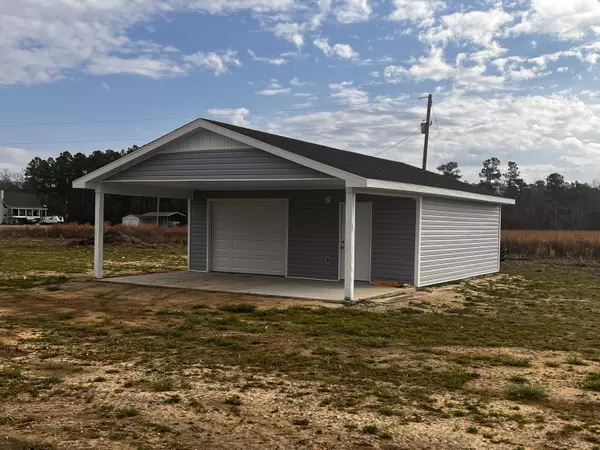 Salters, SC 29590,38 River Bluff Ln