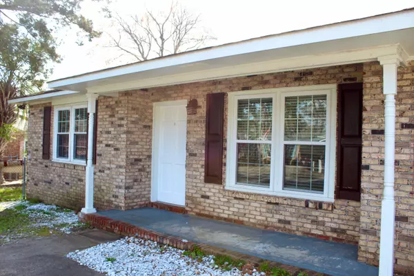 North Charleston, SC 29418,7645 Knollwood Dr