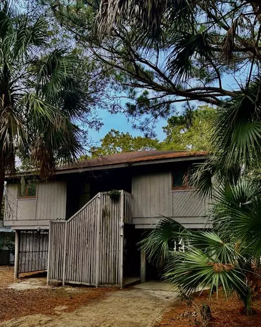 Isle Of Palms, SC 29451,16 Twin Oaks Lane Ln