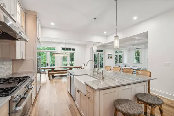 Daniel Island, SC 29492,15 Watroo Pt