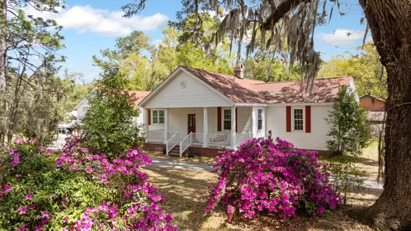 1860 Pinopolis Rd, Pinopolis, SC 29469