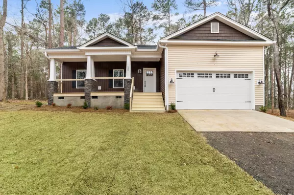 688 Sikes Rd, Saint Matthews, SC 29135