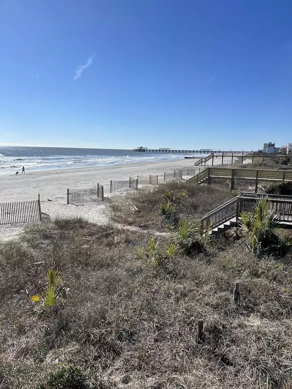 Folly Beach, SC 29439,410 E Ashley Ave