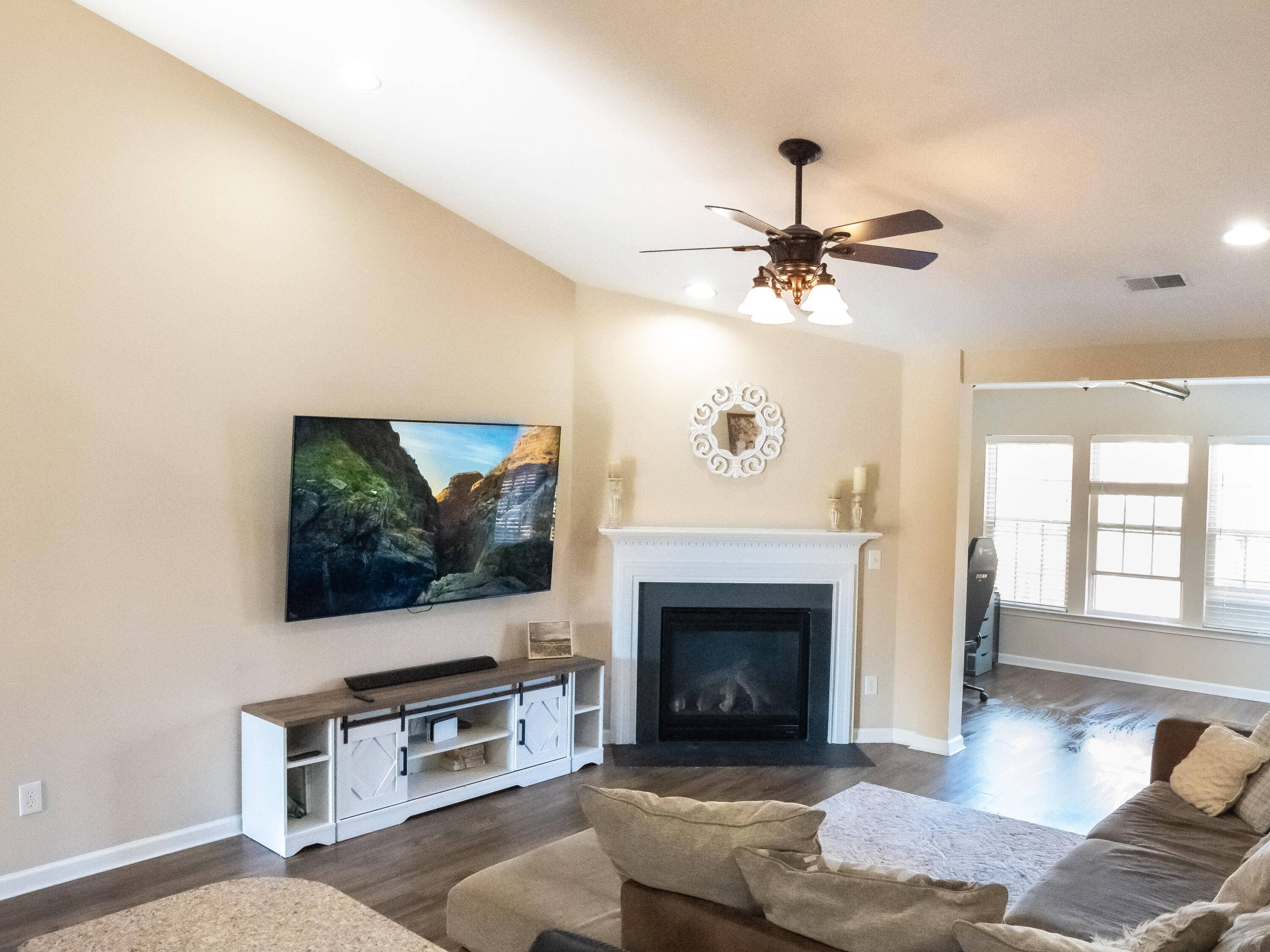 Summerville, SC 29485,203 Goldfinch Ln